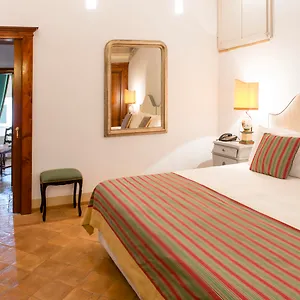 https://castello-di-velona.it-tuscanyhotel.com